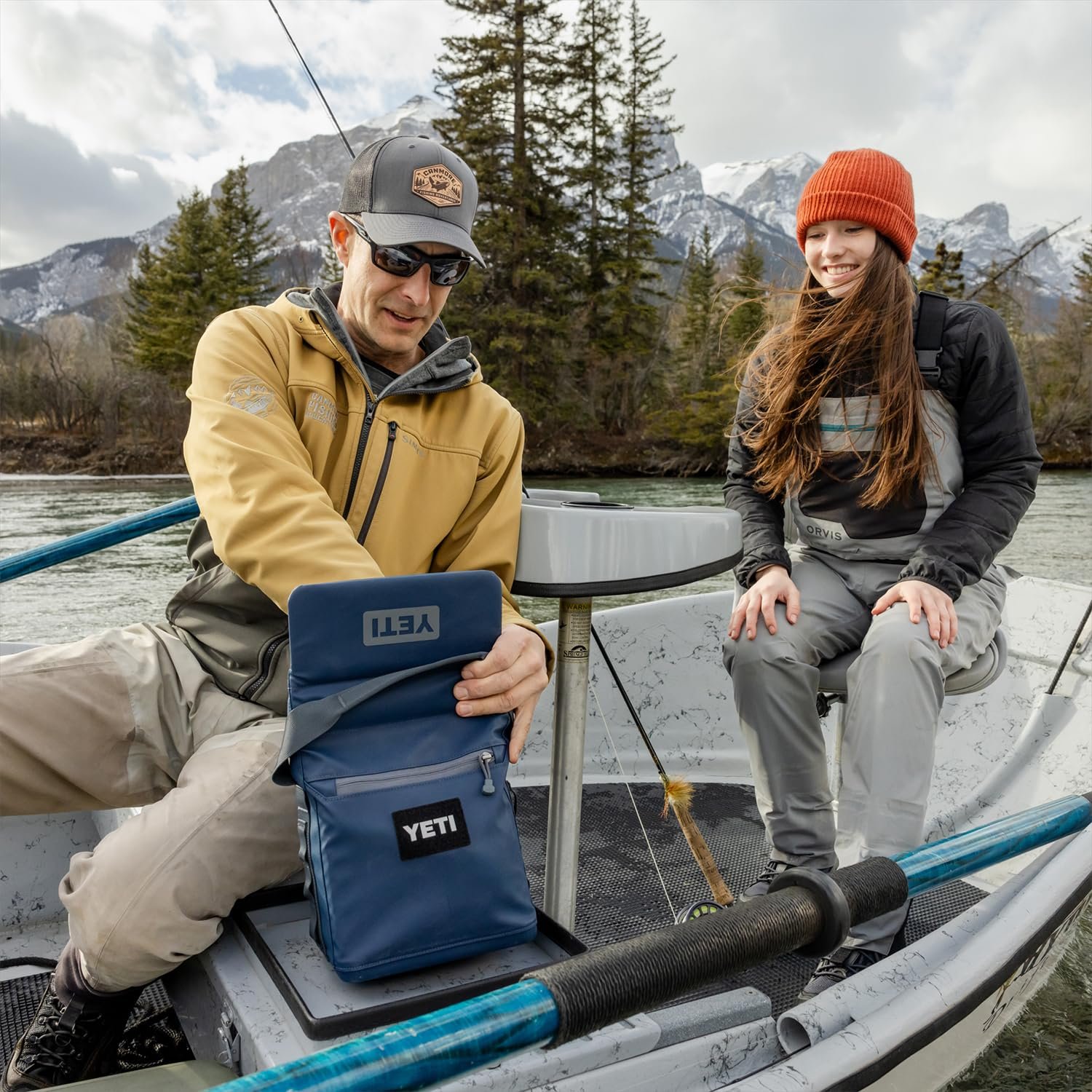 YETI Daytrip 6L Insulated Lunch Bag, Navy - Image 5