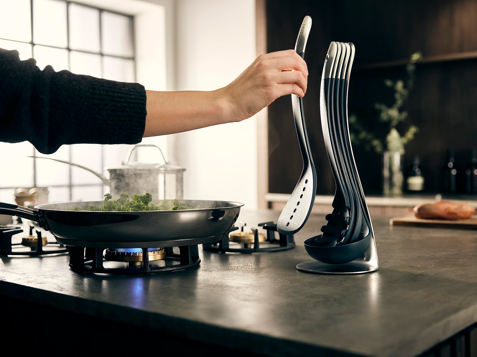 Joseph Joseph Nest 5 Compact Stacking Utensils kitchen tool set with magnetic storage stand, organization, dishwasher safe - Black/Stainless Steel - Image 2