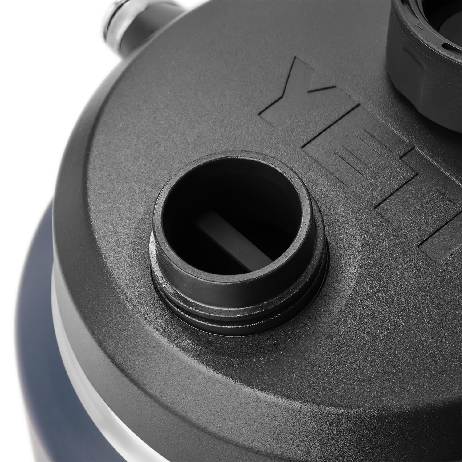 YETI Rambler Half Gallon Jug 2.0, Vacuum Insulated, Leakproof, Stainless Steel with MagCap, Black - Image 3