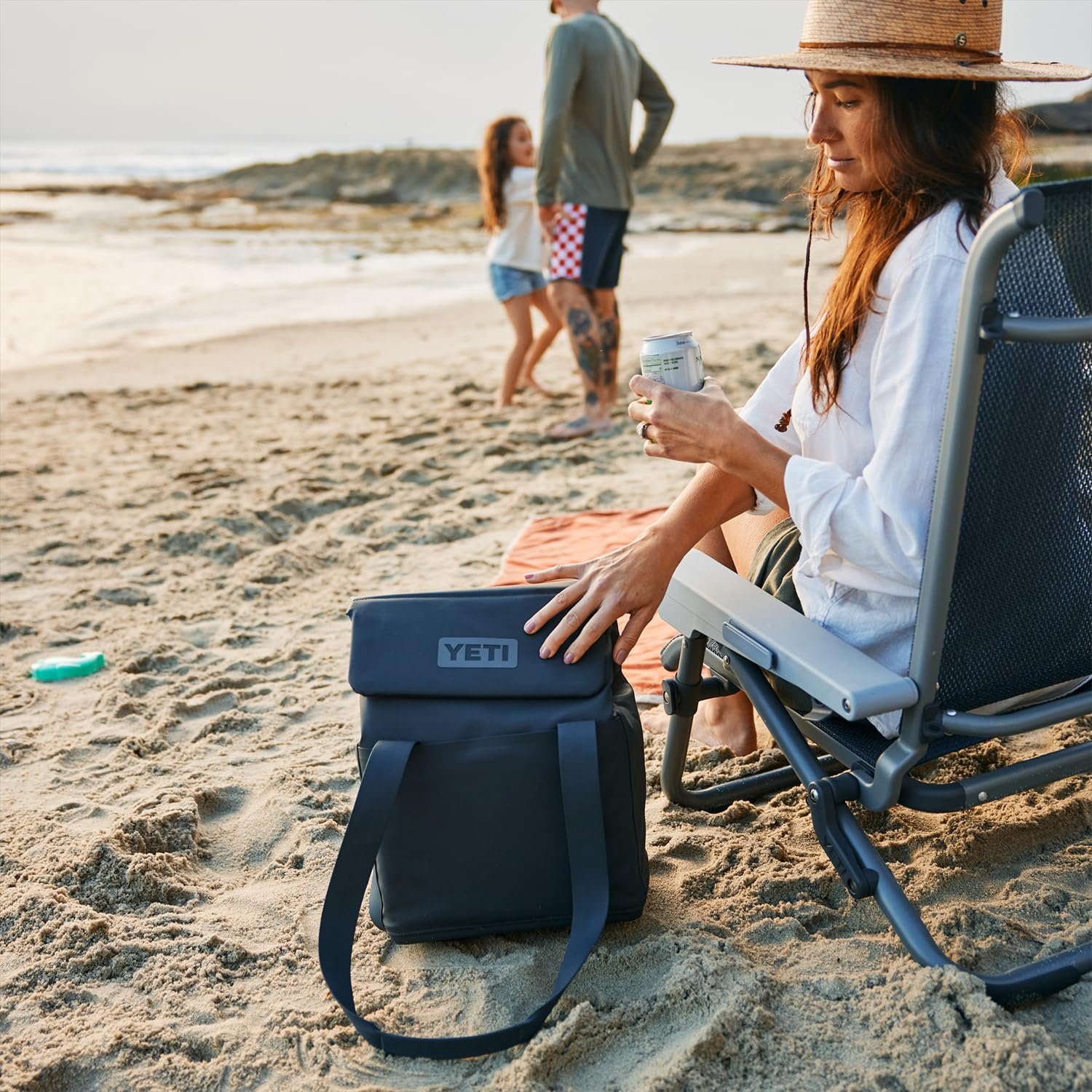 YETI Daytrip 14L Insulated Tote Bag, Charcoal - Image 5